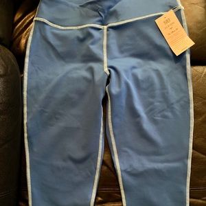 Albion blue Capri compression leggings